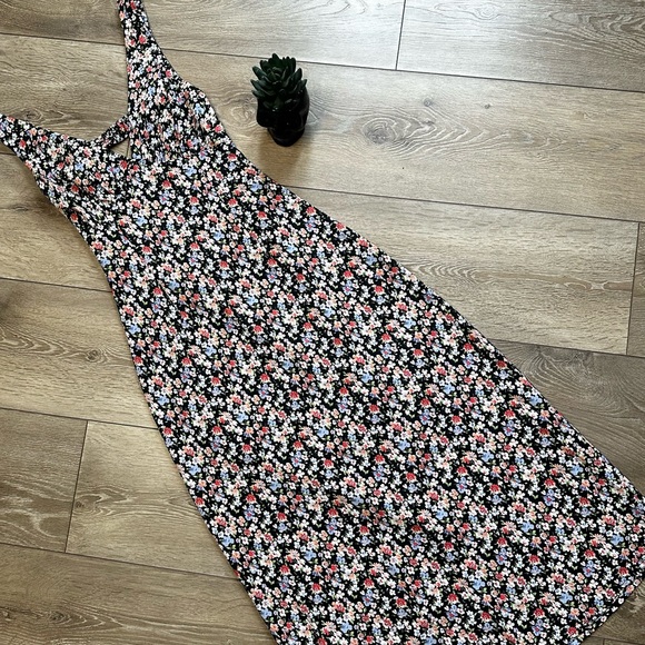 •Princess Polly• Dandelion Midi Dress - Picture 2 of 8